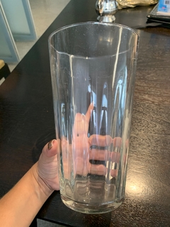 Vaso de vidro comum na internet