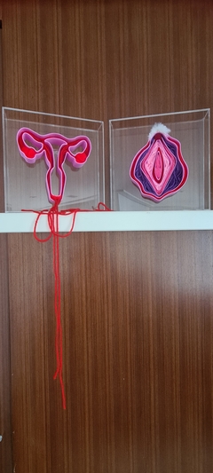 Quadros Híbridas Vulva + Útero @stringueria - comprar online