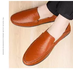 Imagem do CLOHOO-Sapatos masculinos de couro genuíno, deslizamento casual no mocassim, co