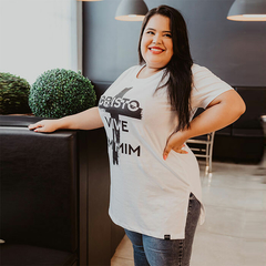 Camiseta Long Feminina Plus Size Cristo vive em mim - Viasupervia