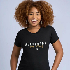 Camiseta T-shirt Feminina Basic Abençoada por Deus na internet