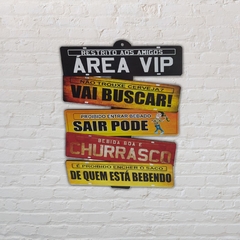 PLACA DE MDF DECORATIVA - AREA VIP / VAI BUSCAR - comprar online