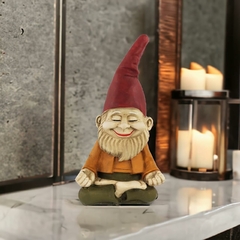 Duende Gnomo Zen Meditando Posição Lotus Estatueta Decorativa em Resina Yoga Anão de Jardim Sentado Transmite Paz Interi - La Nacasa Utilidades