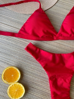 Bikini Glow Vermelho na internet