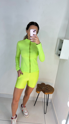 Blusa Manga Ziper Verde Lima