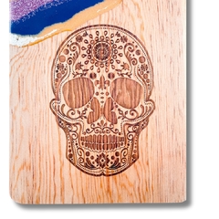 Tabla de cortar y servir diseñada con resina y grabado laser. Tabla Mexicana día de los muertos. - comprar en línea