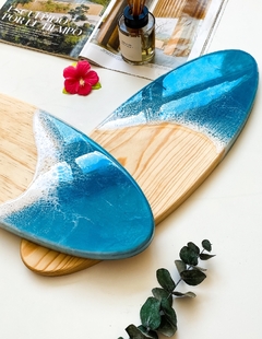 Tabla de madera decorada con resina olas de mar | Forma de tabla de surf | Tabla para Quesos/Picar/Charcuteria en internet