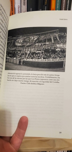 Imagen de QUE LA CUENTEN COMO QUIERAN. Pelear, viajar y alentar en una barra del fútbol