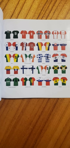 Imagen de Busca, encuentra y pega - Stickers de las selecciones de fútbol del mundo