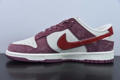 Tênis Nike Dunk Low Bordeaux na internet