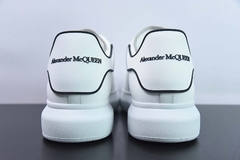 Tênis Alexander McQueen Oversized White Black Trim - Loja Princípios