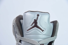 Imagem do Tênis Jordan 5 Retro SP A Ma Maniére Light Bone