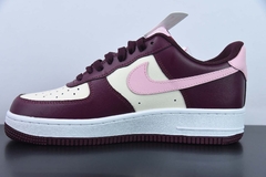 Tênis Nike Air Force 1 Low '07 Valentine's Day na internet