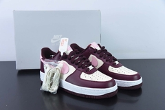 Tênis Nike Air Force 1 Low '07 Valentine's Day