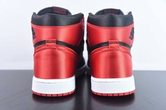 Imagem do Tênis Jordan 1 Retro High OG Satin Bred