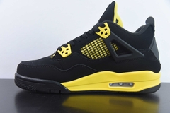 Tênis Jordan 4 Retro Thunder na internet