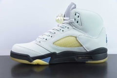 Tênis Jordan 5 Retro A Ma Maniére Dawn na internet