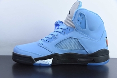 Tênis Jordan 5 Retro UNC University Blue na internet