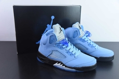 Tênis Jordan 5 Retro UNC University Blue