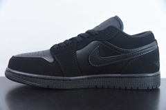 Tênis Jordan 1 Retro Low Triple Black na internet