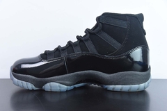 Tênis Jordan 11 Retro Cap and Gown na internet