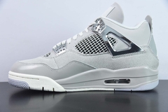 Tênis Jordan 4 Retro Frozen Moments na internet