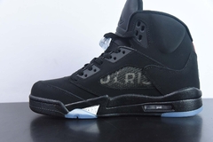 Tênis Jordan 5 Retro Paris Saint-Germain na internet