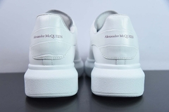 Tênis Alexander McQueen Oversized White White Croc - Loja Princípios