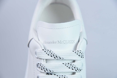 Imagem do Tênis Alexander McQueen Oversized White White Croc