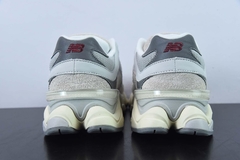 Imagem do Tênis New Balance 9060 Lunar New Year Timberwolf Grey