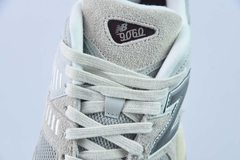 Tênis New Balance 9060 Lunar New Year Timberwolf Grey - Loja Princípios