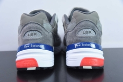 Imagem do Tênis New Balance 992 Grey Blue Red