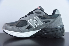 Tênis New Balance 990 na internet