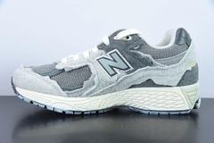 Tênis New Balance 2002R Protection Pack Rain Cloud na internet