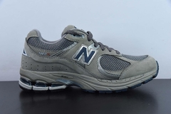 Tênis New Balance 2002R Light Grey - comprar online