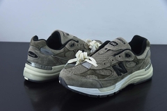 Tênis New Balance JJJJound x 992 Made in USA Grey