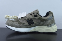 Tênis New Balance JJJJound x 992 Made in USA Grey na internet