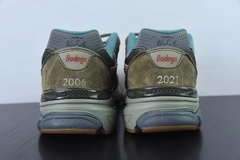 Imagem do Tênis New Balance 990v3 Bodega Here To Stay