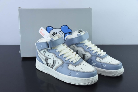 Nike air force one kaws top