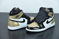 Imagem do Tênis Jordan 1 Retro High NRG Patent Gold Toe