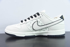 Tênis Nike SB Dunk Low na internet