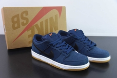 Tênis Nike SB Dunk Low Navy Black Gum