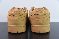 Imagem do Tênis Nike SB Dunk Low