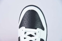 Imagem do Tênis Nike Dunk Low Retro Reverse Panda