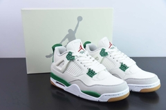 Tênis Jordan 4 Retro SB Pine Green