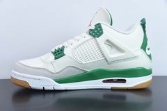 Tênis Jordan 4 Retro SB Pine Green na internet