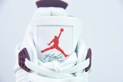 Imagem do Tênis Jordan 4 Retro