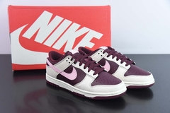 Tênis Nike Dunk Low Retro PRM Valentine's Day