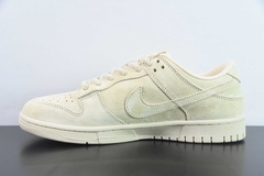 Tênis Nike Dunk Low Supreme na internet