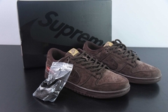 Tênis Nike Dunk Low Supreme